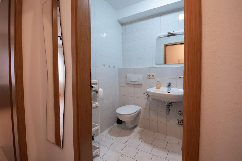 Moderne Einraumwohnung In Leipzig Mit Netflix Zugang Exteriör bild
